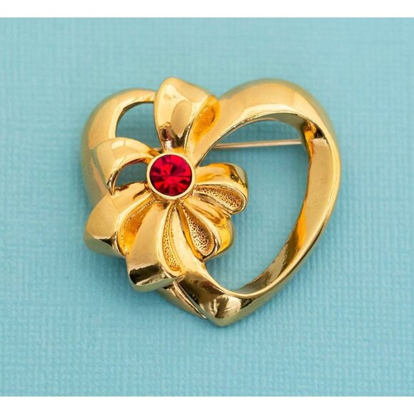 Vintage Golden Heart with Bow Brooch by Avon - E27 - Picture 1 of 2